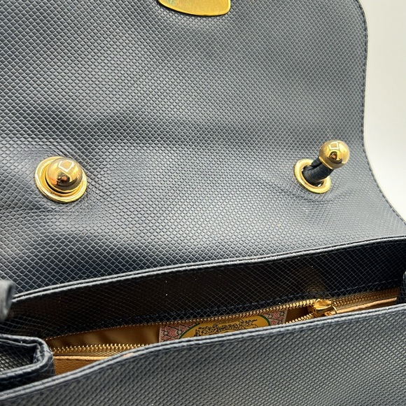 Bottega Veneta leather embossed top handle/crossbody handbag . Made in Italy - Picture 13 of 15